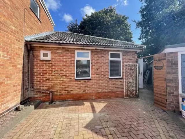 New 1 BA 2 bedroom flat for rent in Mead Close, Derbyshire, DE24