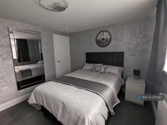 Charming 1 BA 2 bedroom flat for rent in Penylan, Cardiff, CF23