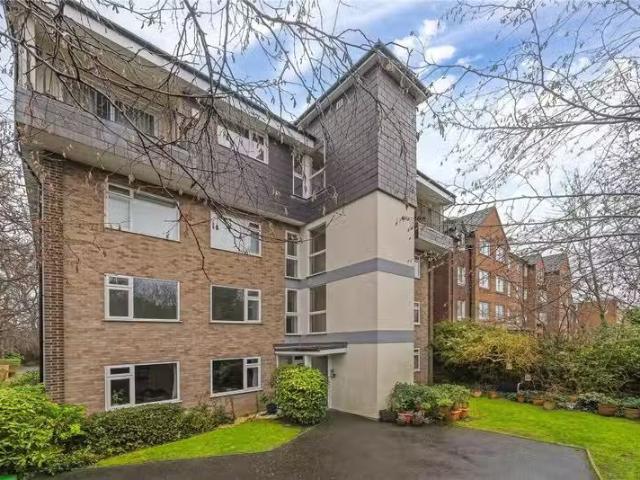 Charming 1 BA 2 bedroom flat for rent in Wickham Road, Beckenh.