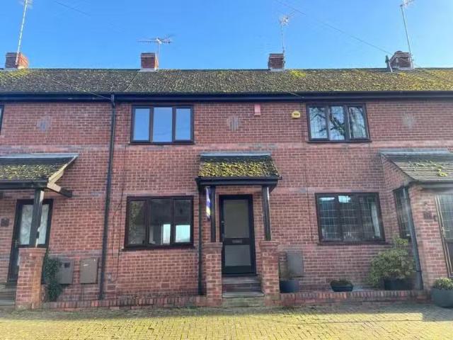 Nice 1 BA 2 bedroom house for rent in Station Road, Duffield.