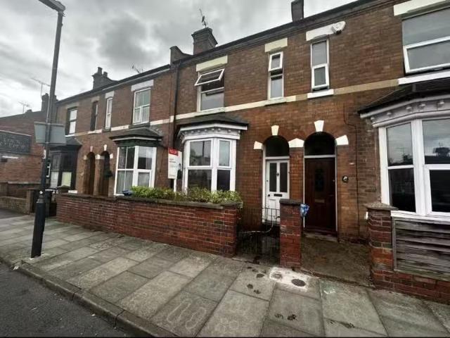 Rental! 1 BA 2 bedroom house for rent in Tachbrook Street, Lea.
