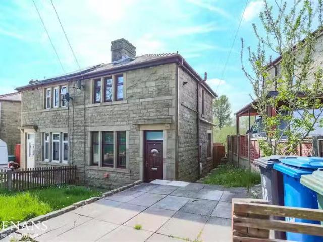 Rental! 1 BA 2 bedroom semi detached house for rent in Booth C.