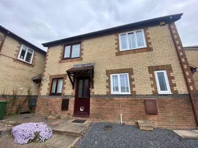 Deal! 1 BA 2 bedroom semi detached house for rent in Lewis Lan.