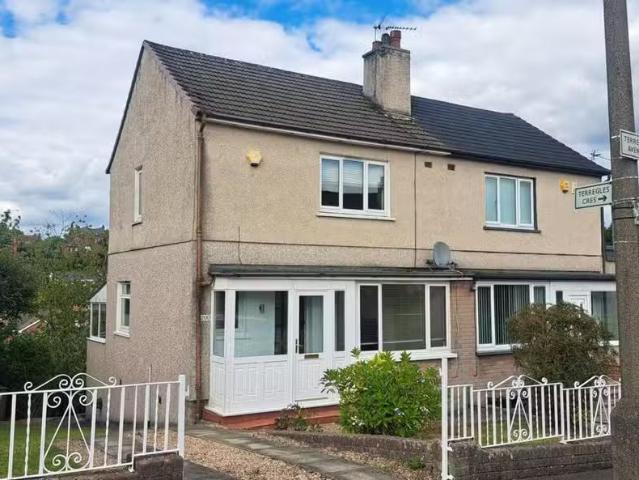 Cheap 1 BA 2 bedroom semi detached house for rent in Terregles.
