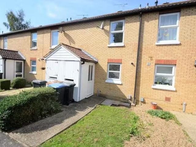 Deal! 1 BA 2 bedroom terraced house for rent in Bassingburn Wa.