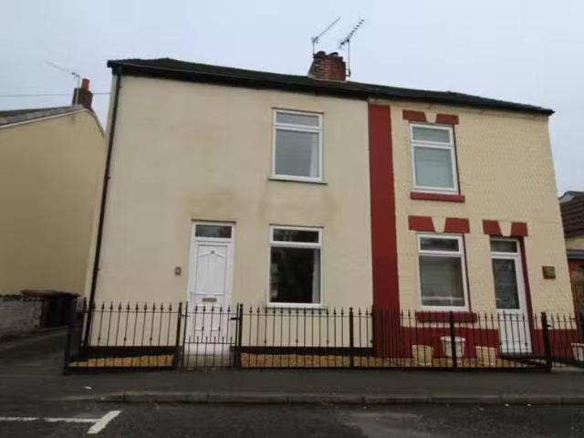 Cheap 1 BA 2 bedroom terraced house for rent in Church Gresley.