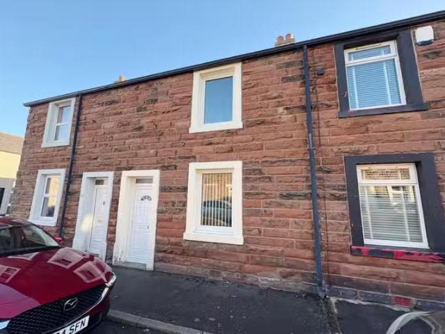 Rental! 1 BA 2 bedroom terraced house for rent in Cranbourne S.