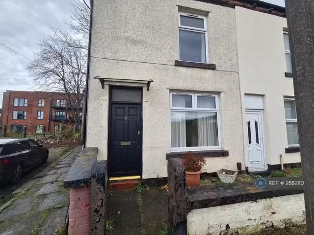 For Rent! 1 BA 2 bedroom terraced house for rent in Dearden St.