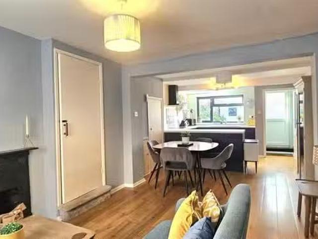 Rental! 1 BA 2 bedroom terraced house for rent in Golf Road, D.