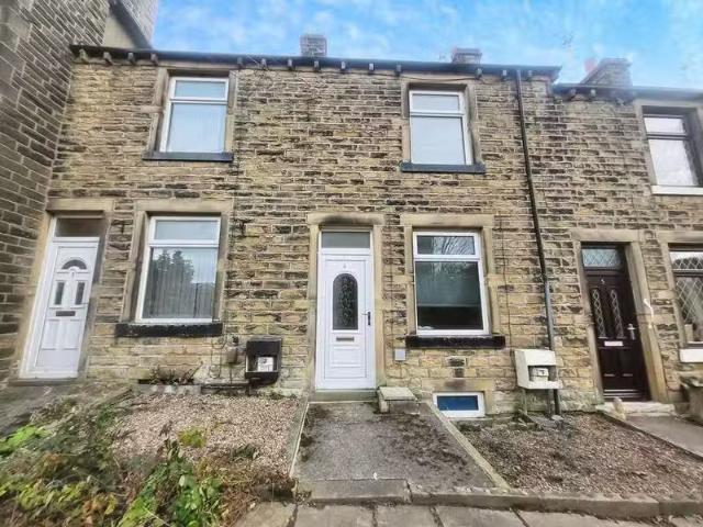 Just in! 1 BA 2 bedroom terraced house for rent in Upper Calto.