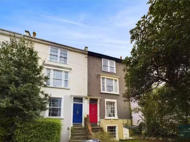 Charming 1 BA 4 bedroom apartment for rent in Auburn Road, Bri.