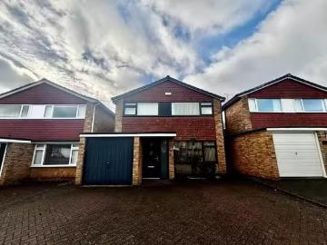 Cheap 1 BA 4 bedroom detached house for rent in Saint Andrews.
