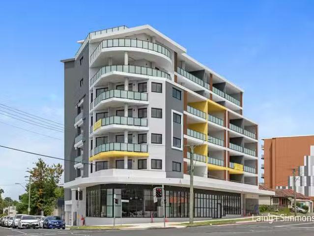 Cozy 1 BA 504/127 Great Western Highway, Mays Hill, NSW 2145