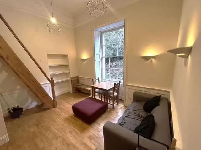 Just in! 1 BA Studio flat for rent in Hotwell Road, Bristol, BS8