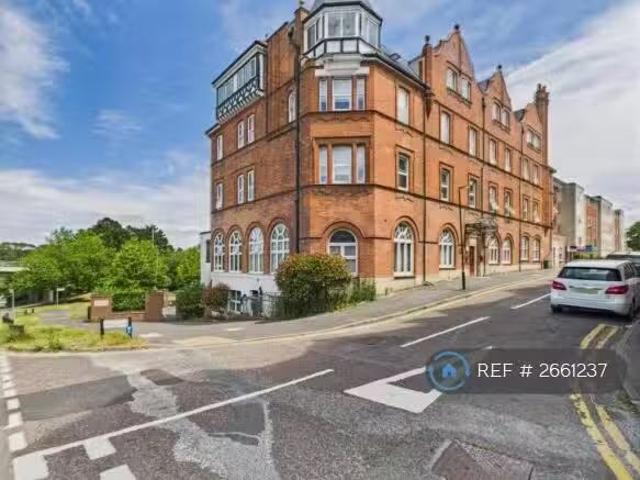 Rental! 1 BA Studio flat for rent in Midland Heights, Bournemo.
