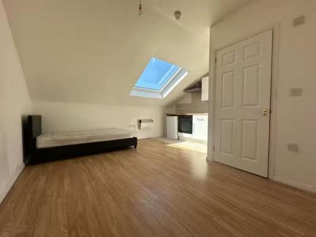 Cozy 1 BA Studio flat for rent in Railway Road, Newhaven, BN9