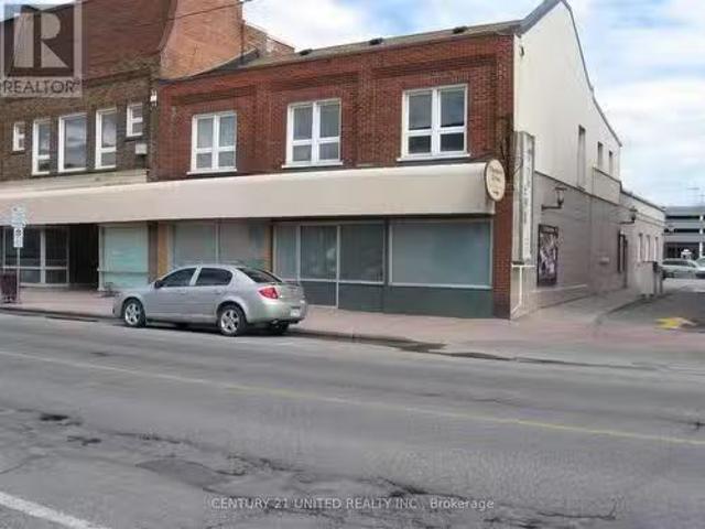 Cozy 1 BA Upper 200 Charlotte Street, Peterborough Town War.