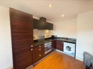 Cheap 1 bedroom apartment for rent in Sinope, 26 Ryland Street.