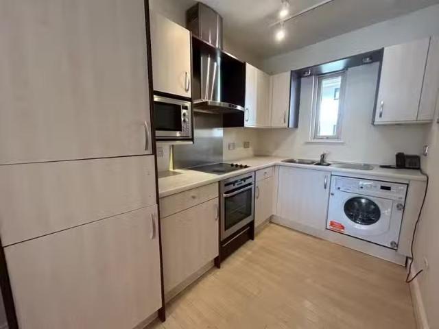 Nice 1 bedroom apartment for rent in Royal Arch, The Mailbox, B1