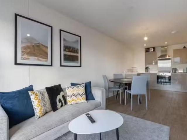 For Rent! 1 bedroom apartment for rent in The Bank, 60 Sheepco.