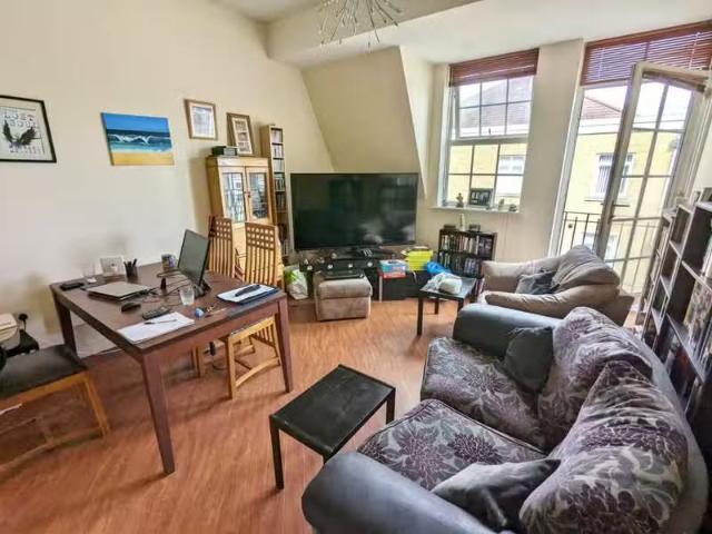 Deal! 1 bedroom flat for rent in Main Street, partens Heath, S.