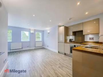 Unique 1 bedroom flat for rent in Lorne Road, Warley, CM14