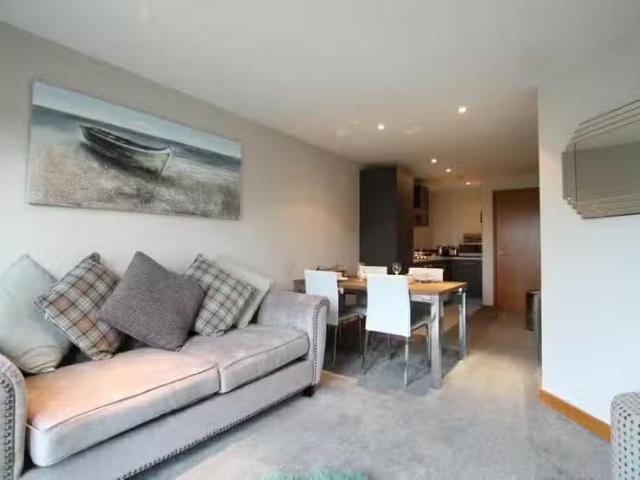 Charming 1 bedroom flat for rent in Salts Mill Road, Shipley.