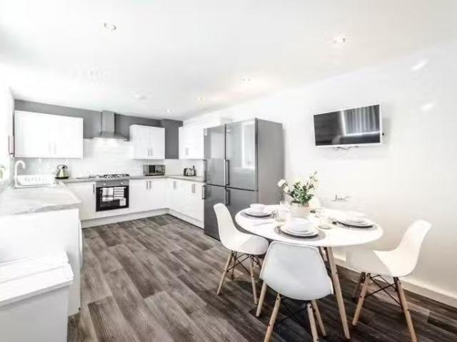 Unique 1 bedroom house share for rent in Rake Lane, Wallasey.
