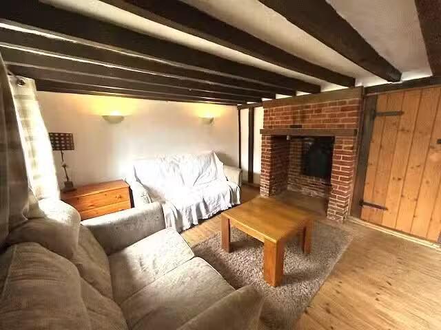 For Rent! 1 bedroom semi detached house for rent in Colchester.