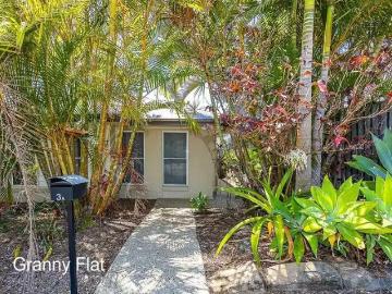 Nice 1 BR 3A Perkins Close, Reedy Creek, QLD 4227