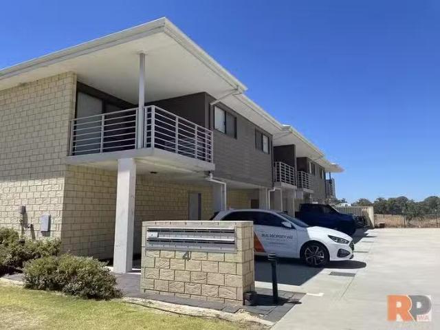 Deal! 1 BR 3B/4 Adnata Road, Beeliar, WA 6164