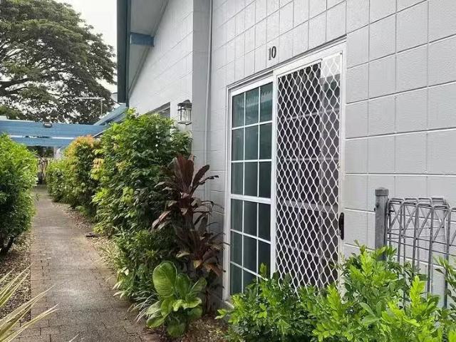 Rental! 1 BR 10/485 Mccoombe Street, Mooroobool, QLD 4870