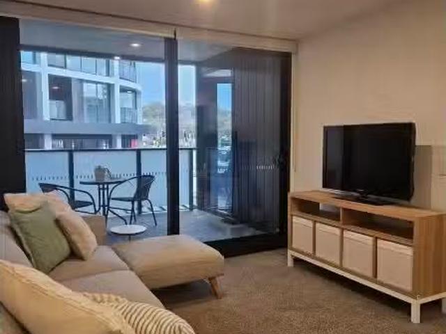 Nice 1 BR 107/11 Launceston Street, Phillip Apartment for rent.