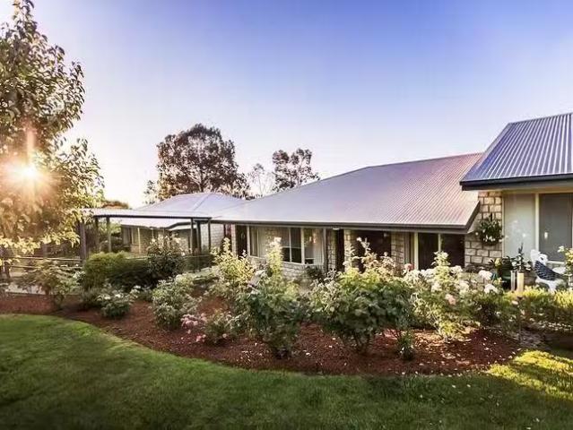 Cozy 1 BR 107 115 Condon Street, Kennington, VIC 3550