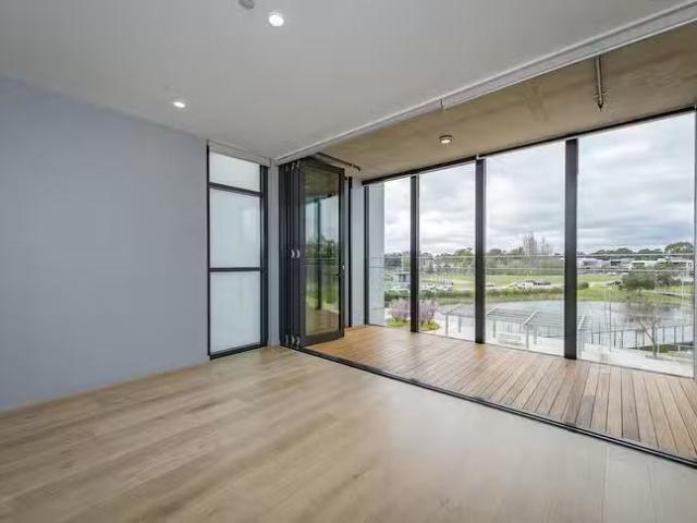 Deal! 1 BR 111/45 Eastlake Parade, Kingston, ACT 2604