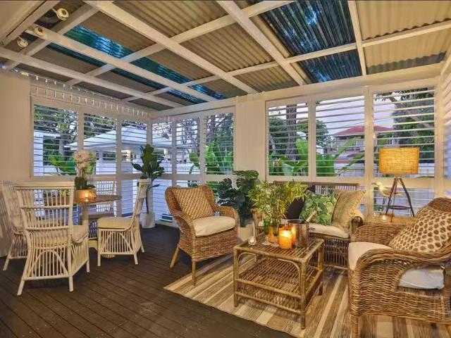 Charming 1 BR 1/56 Brentnall Street, NORMAN PARK, QLD 4170 U.
