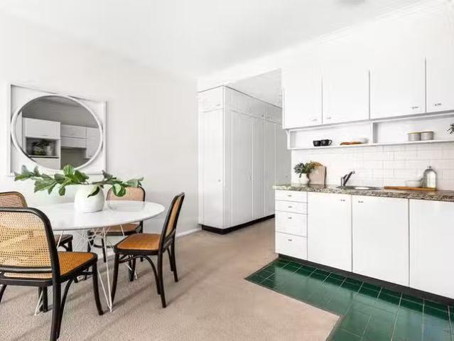 Just in! 1 BR 203/2 10 Mount Street, North Sydney, NSW 2060