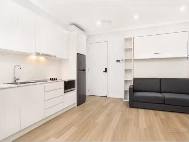 Nice 1 BR 2/175 St Johns Road, GLEBE Apartment for rent Liste.