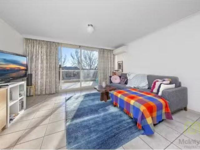 Just in! 1 BR 21B/9 Chandler Street, Belconnen Apartment for r.