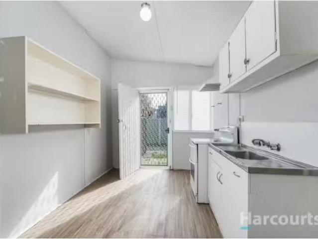 Cozy 1 BR 2/28 Clearly Street, Hamilton Apartment for rent Li.