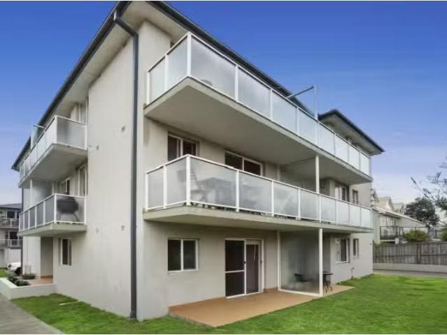 Charming 1 BR 2/206 Ocean Street, NARRABEEN Apartment for rent.