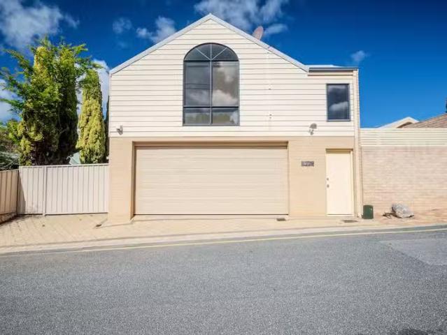 Nice 1 BR 23A Upney Mews, JOONDALUP, WA 6027 Studio for Rent