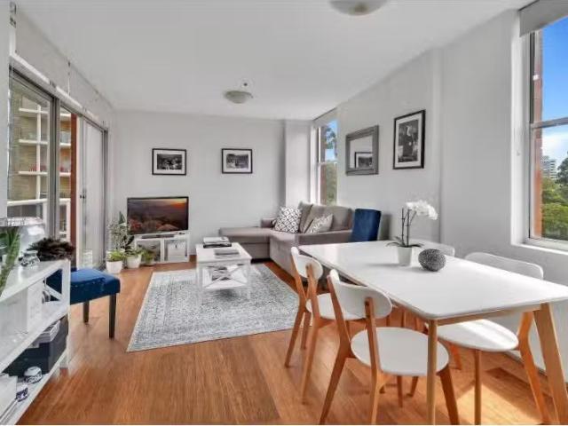 Unique 1 BR 25/26 Cranbrook Avenue, Cremorne Apartment for ren.