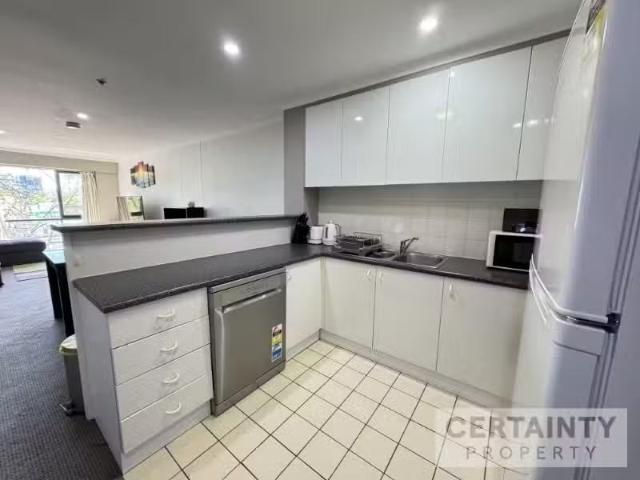 Nice 1 BR 304/74 Northbourne Avenue, Braddon Apartment for ren.
