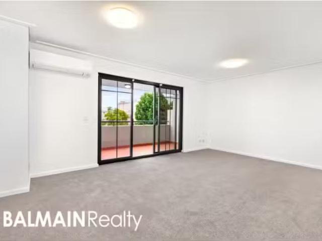 Rental! 1 BR 302/24 Warayama Place, Rozelle Apartment for rent.