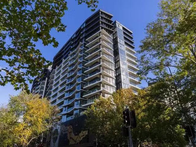 Deal! 1 BR 30/260 City Walk, Canberra, ACT 2601