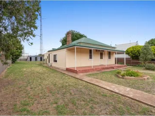 Just in! 1 BR 3/108 Baker St, Temora Apartment for rent Liste.
