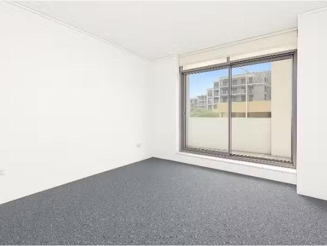 Deal! 1 BR 311/6 Belvoir Street, Surry Hills Apartment for ren.