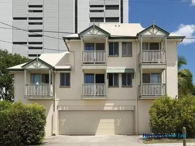 New 1 BR 3/27 Princess Street, KANGAROO POINT, QLD 4169 Unit.