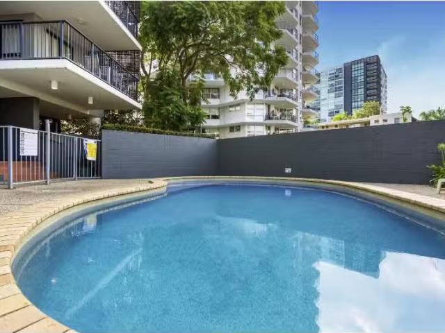 Cheap 1 BR 3/75 Thorn Street, KANGAROO POINT Apartment for ren.